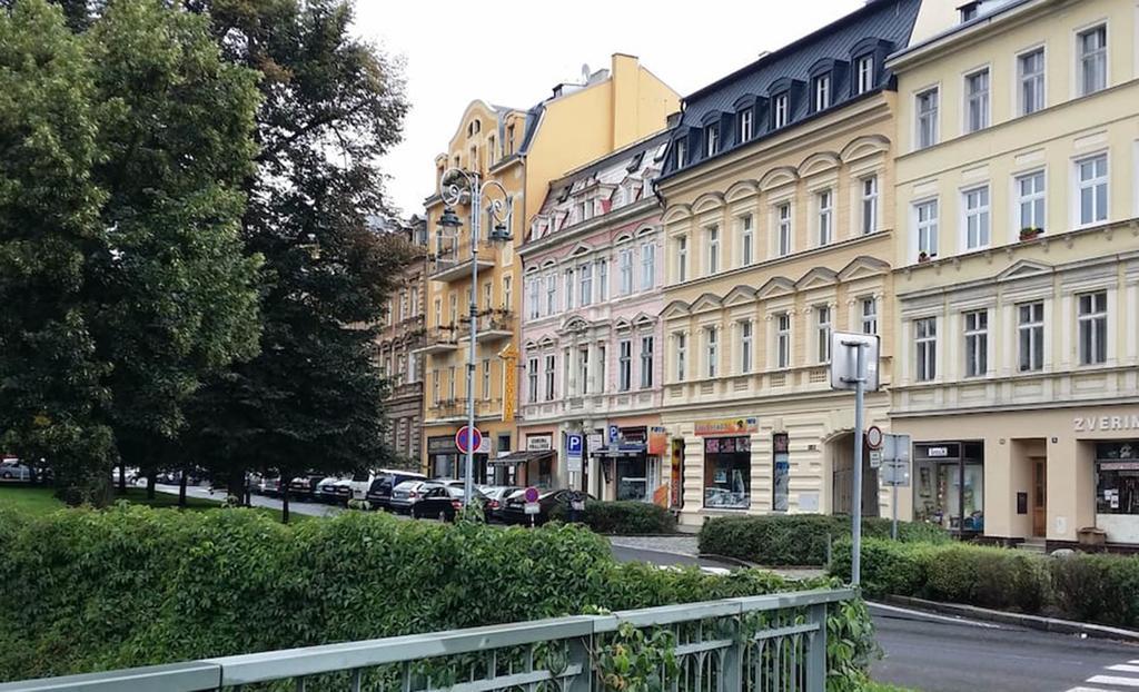 Spa Apartments Bulharska Κάρλοβι Βάρι Εξωτερικό φωτογραφία